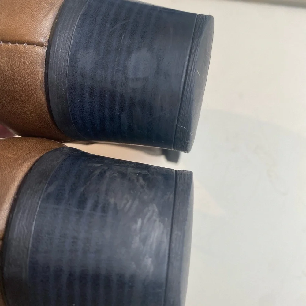 Naot lace up